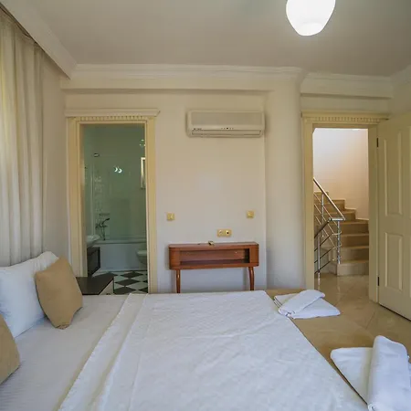 Sunset Club Aqualettings Starfish 3 フェティエ